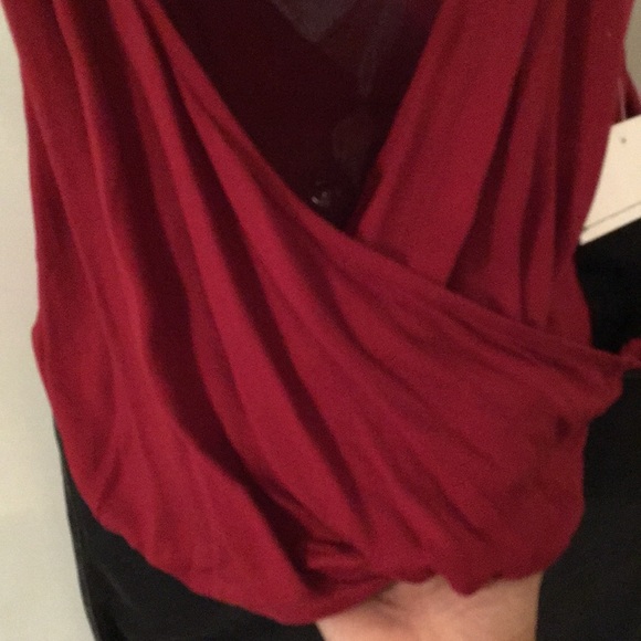 ✨NWT ✨ LIRA ‘Alabama’ Cross Top - Picture 4 of 8